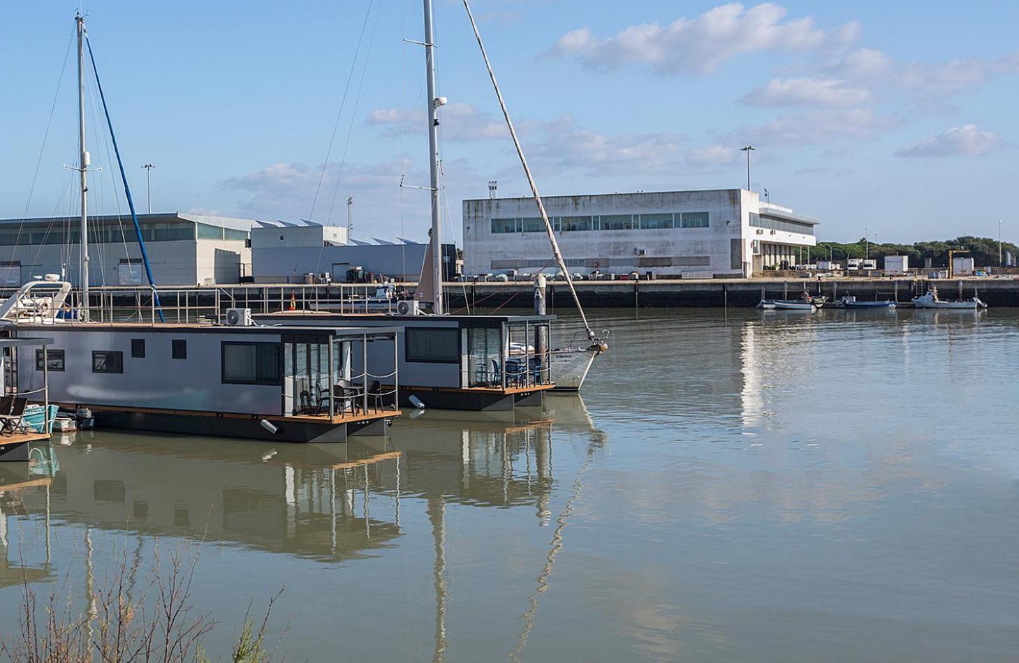 Hotel Azvalia Luxury Casa Barco New York And Texas-Unique Houseboat Experience à El Puerto de Santa María Extérieur photo
